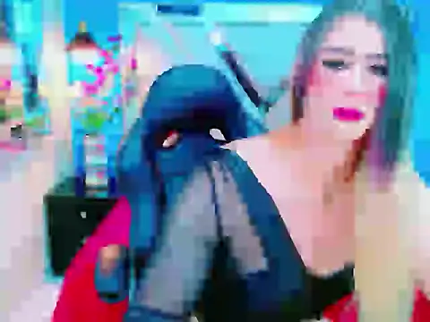 Nicolle Morrisx online show from 05/12/26, 08:15
