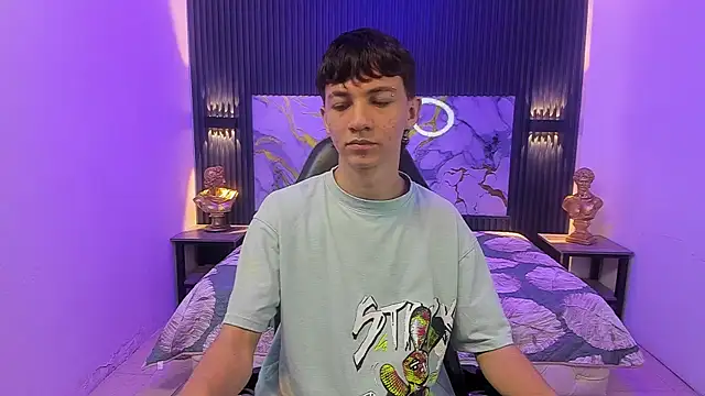 Marcello Vega online show from 04/20/26, 02:07