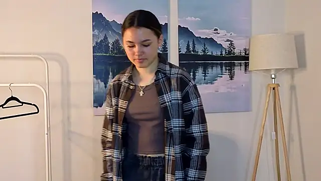 HienPolemeni online show from 04/18/26, 07:22