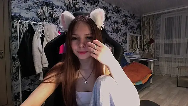 Snapshot of Princess_Mira chatting on 07/14/26, 08:04 Princess Mira online show from 07/14/26, 08:04