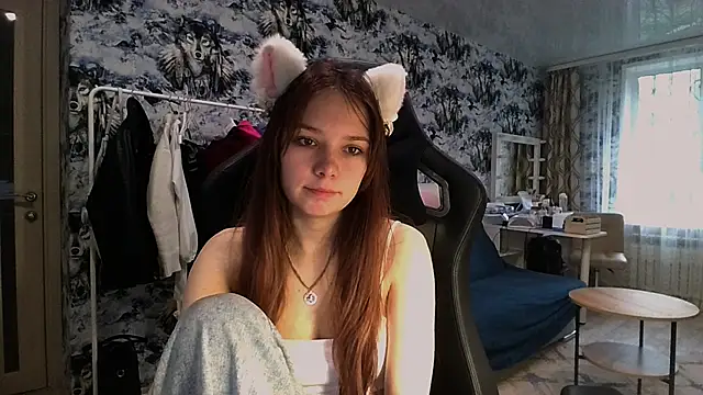 Snapshot of Princess_Mira chatting on 07/18/26, 10:35 Princess Mira online show from 07/18/26, 10:35