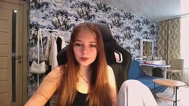 Snapshot of Princess_Mira chatting on 06/23/26, 10:24 Princess Mira online show from 06/23/26, 10:24