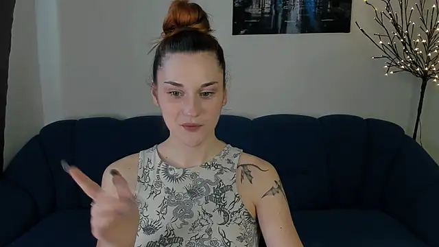 elani lune online show from 06/20/26, 09:25