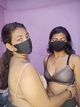 Loving Naughtycouple online show from 05/30/26, 04:30