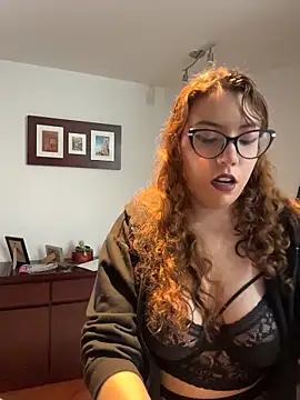 AliceMtz online show from 05/05/26, 06:55
