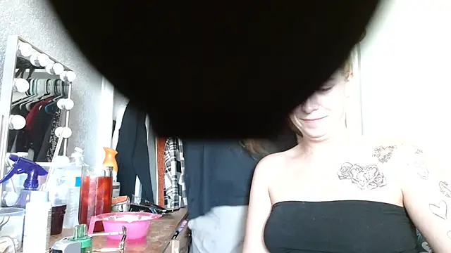 Snapshot of yourfavgirlduh chatting on 07/03/26, 09:54 yourfavgirlduh online show from 07/03/26, 09:54