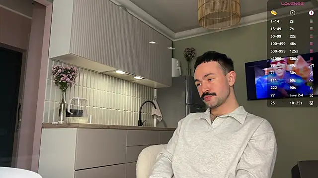 enenenu online show from 04/18/26, 04:59