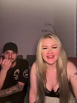 SexyCouple1910 online show from 04/22/26, 06:25