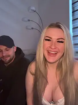 SexyCouple1910 online show from 04/18/26, 05:10