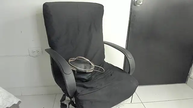 lolabunnysc online show from 05/27/26, 12:12