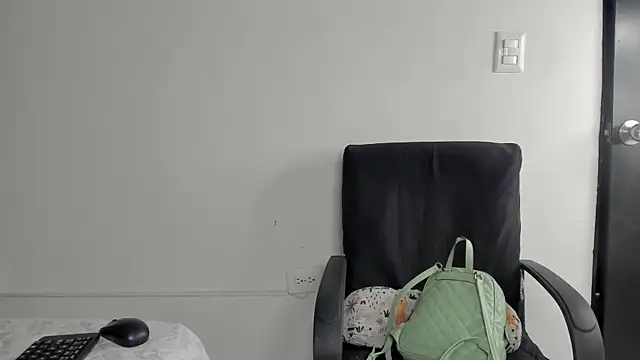 lolabunnysc online show from 05/15/26, 12:03
