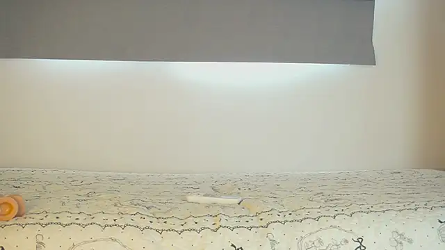 HelenHiss online show from 05/27/26, 01:57