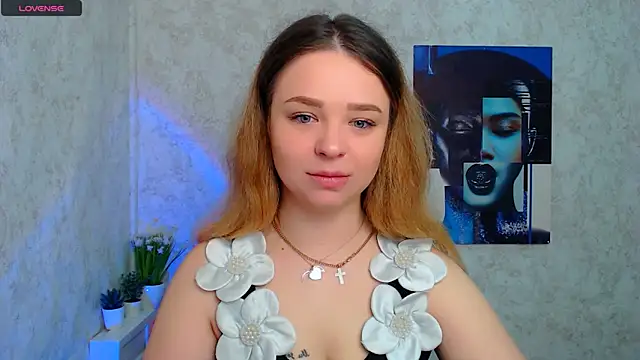 Snapshot of NicoleAura chatting on 05/11/26, 06:59 NicoleAura online show from 05/11/26, 06:59