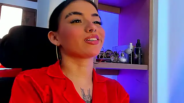 isabella hv online show from 05/28/26, 06:25