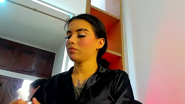 isabella hv online show from 05/29/26, 06:25