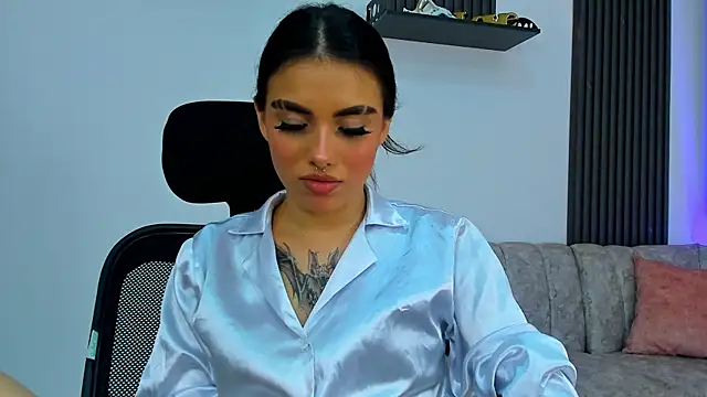 Snapshot of isabella_hv chatting on 07/14/26, 02:05 isabella hv online show from 07/14/26, 02:05