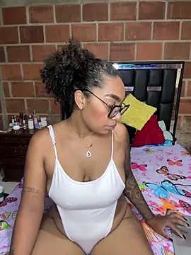  Piel Canela online show from 05/11/26, 02:24
