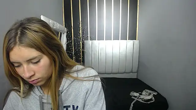 nancy blonde online show from 05/28/26, 01:06