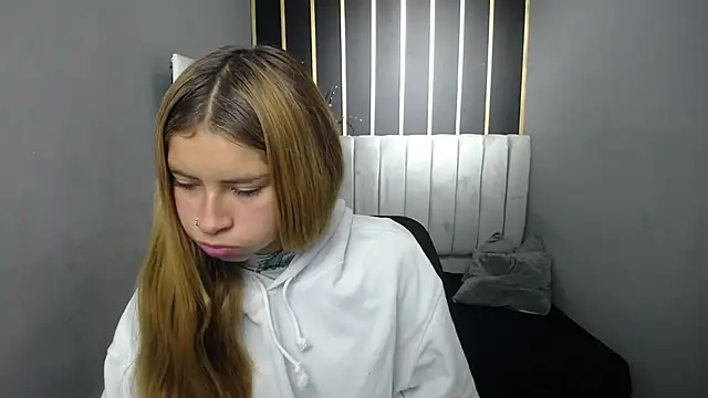 nancy blonde online show from 05/15/26, 01:09