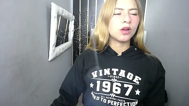 nancy blonde online show from 06/02/26, 12:27