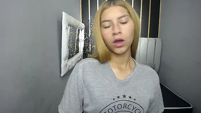 nancy blonde online show from 05/04/26, 12:30