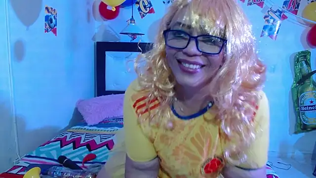 Snapshot of Sweet-Mommy-Milf chatting on 06/18/26, 01:59 Sweet-Mommy-Milf online show from 06/18/26, 01:59