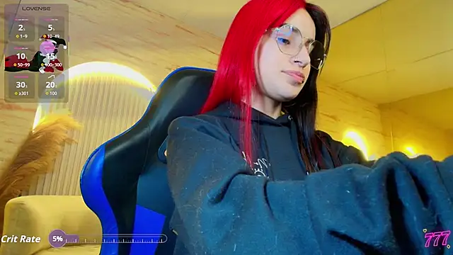 Moon Red r online show from 05/31/26, 01:06