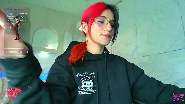 Moon Red r online show from 04/21/26, 07:42