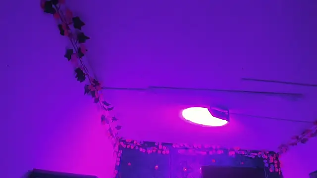 LilaVelvet online show from 05/21/26, 08:39