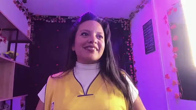 LilaVelvet online show from 04/28/26, 08:46