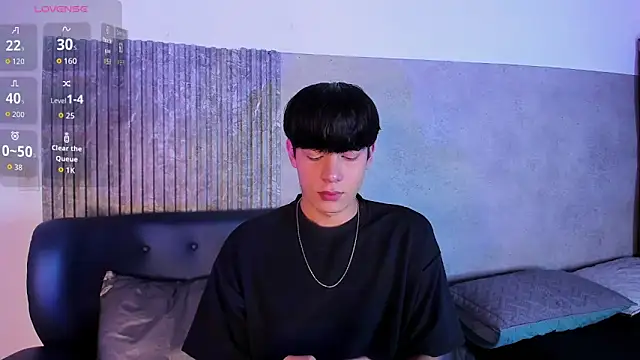 Isaac 01  online show from 04/18/26, 12:51