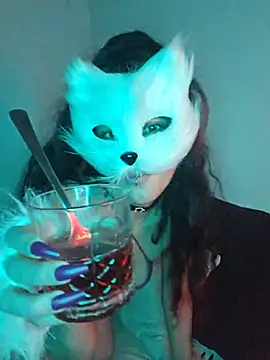 lilianroses online show from 05/13/26, 07:32