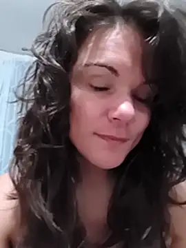 Snapshot of BaileyMFox chatting on 05/17/26, 03:45 BaileyMFox online show from 05/17/26, 03:45