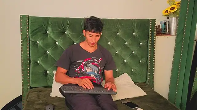Zayn Moretti online show from 06/29/26, 04:50