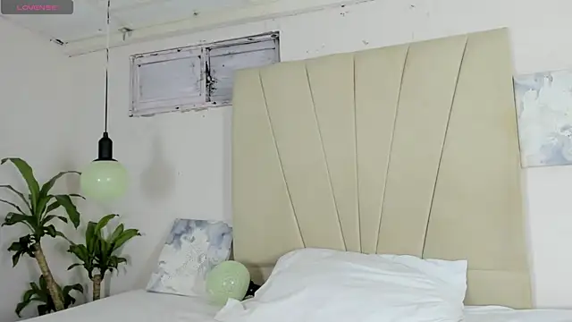 kristel lee  online show from 04/21/26, 02:51