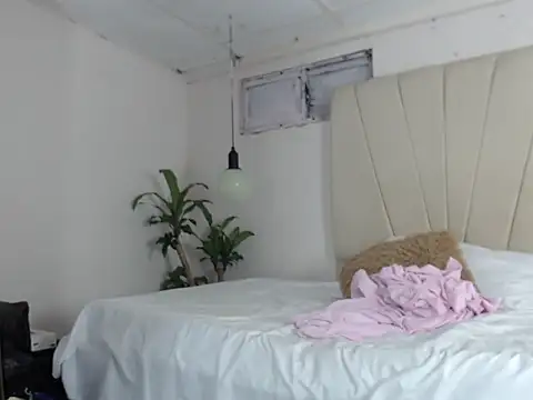 kristel lee  online show from 04/22/26, 02:51