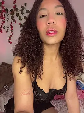 Daphnne Curly online show from 05/13/26, 04:08