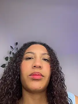 Daphnne Curly online show from 07/12/26, 08:31