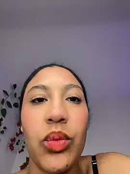 Daphnne Curly online show from 07/18/26, 12:41