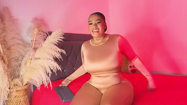 Thalyanna ebonny online show from 05/04/26, 12:03