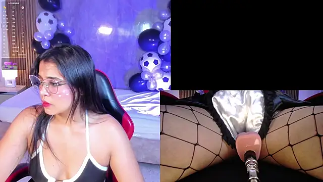 Snapshot of LuciaReid chatting on 06/12/26, 02:04 LuciaReid online show from 06/12/26, 02:04