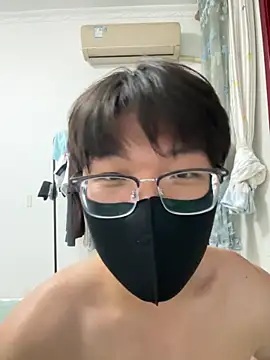 Snapshot of Ycen_ chatting on 05/30/26, 05:18 Ycen online show from 05/30/26, 05:18