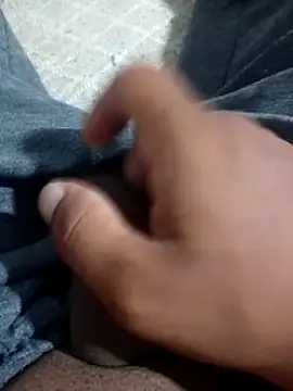 keerth52 online show from 04/18/26, 05:37