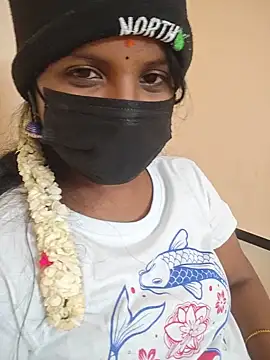 Snapshot of Tamil_Hot_Dharsha chatting on 07/15/26, 06:59 Tamil Hot Dharsha online show from 07/15/26, 06:59