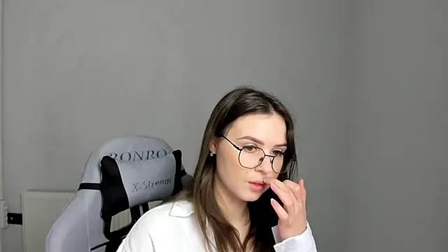 Regina cute  online show from 05/05/26, 06:38