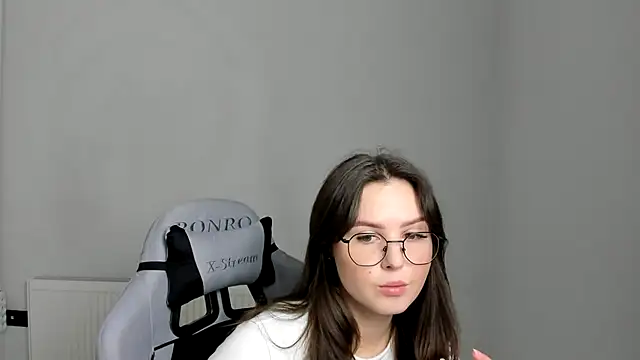 Regina cute  online show from 05/19/26, 06:31