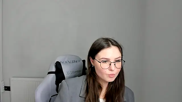 Regina cute  online show from 05/04/26, 10:51