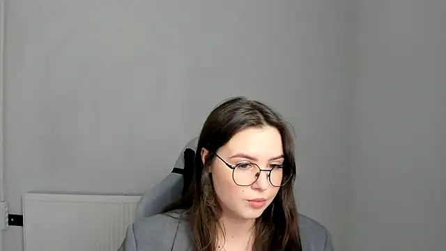 Regina cute  online show from 05/13/26, 11:17