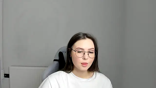 Regina cute  online show from 05/08/26, 11:14