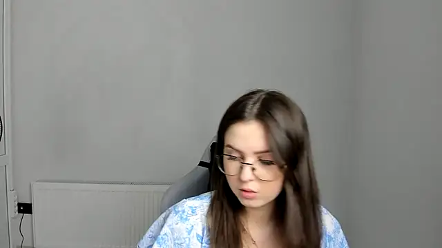 Regina cute  online show from 05/27/26, 06:32